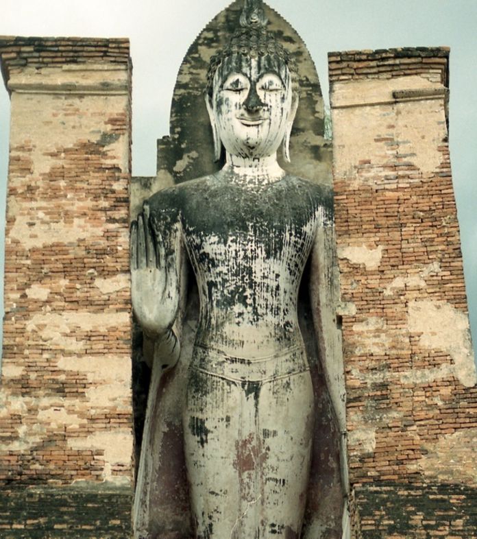 sukhothai-bouddha-debout-credits-photo-d1v1d-flickr_2181_w696