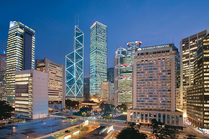 hong-kong-exterior-view-night-04